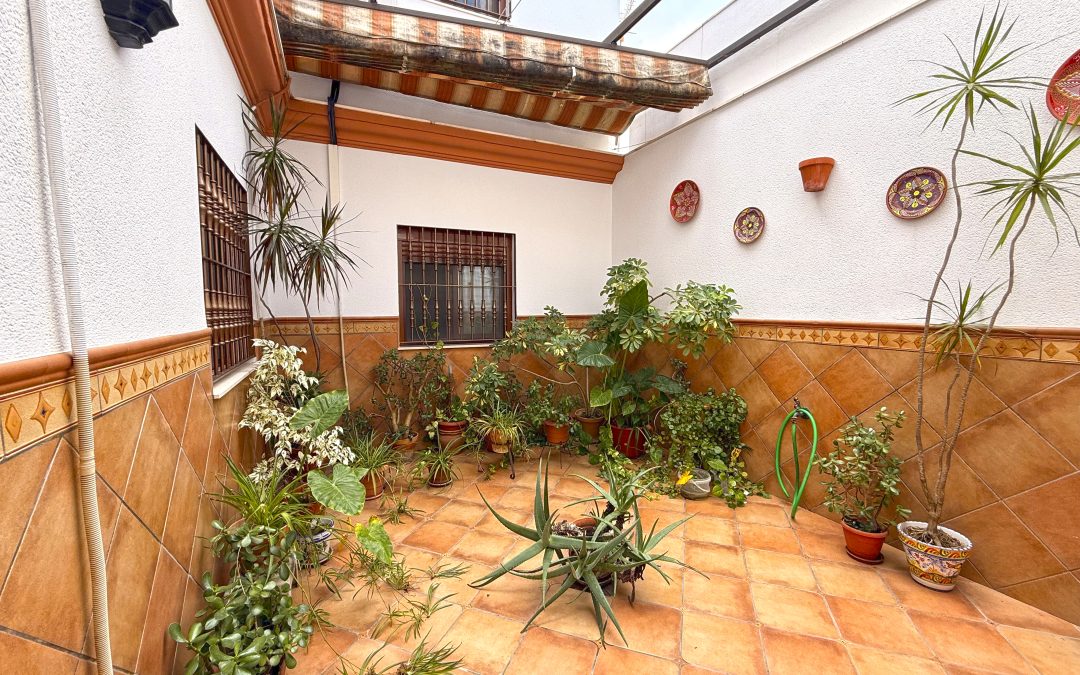 CASA CON GARAJE EN CORIA DEL RIO