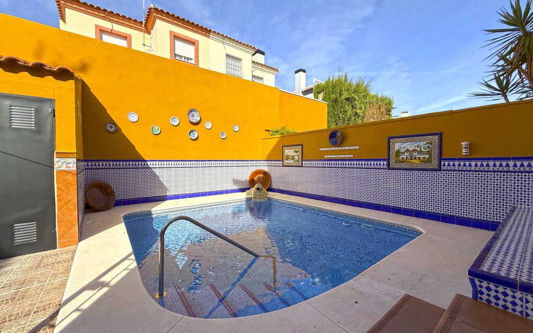 CASA PAREADA EN ESPARTINAS